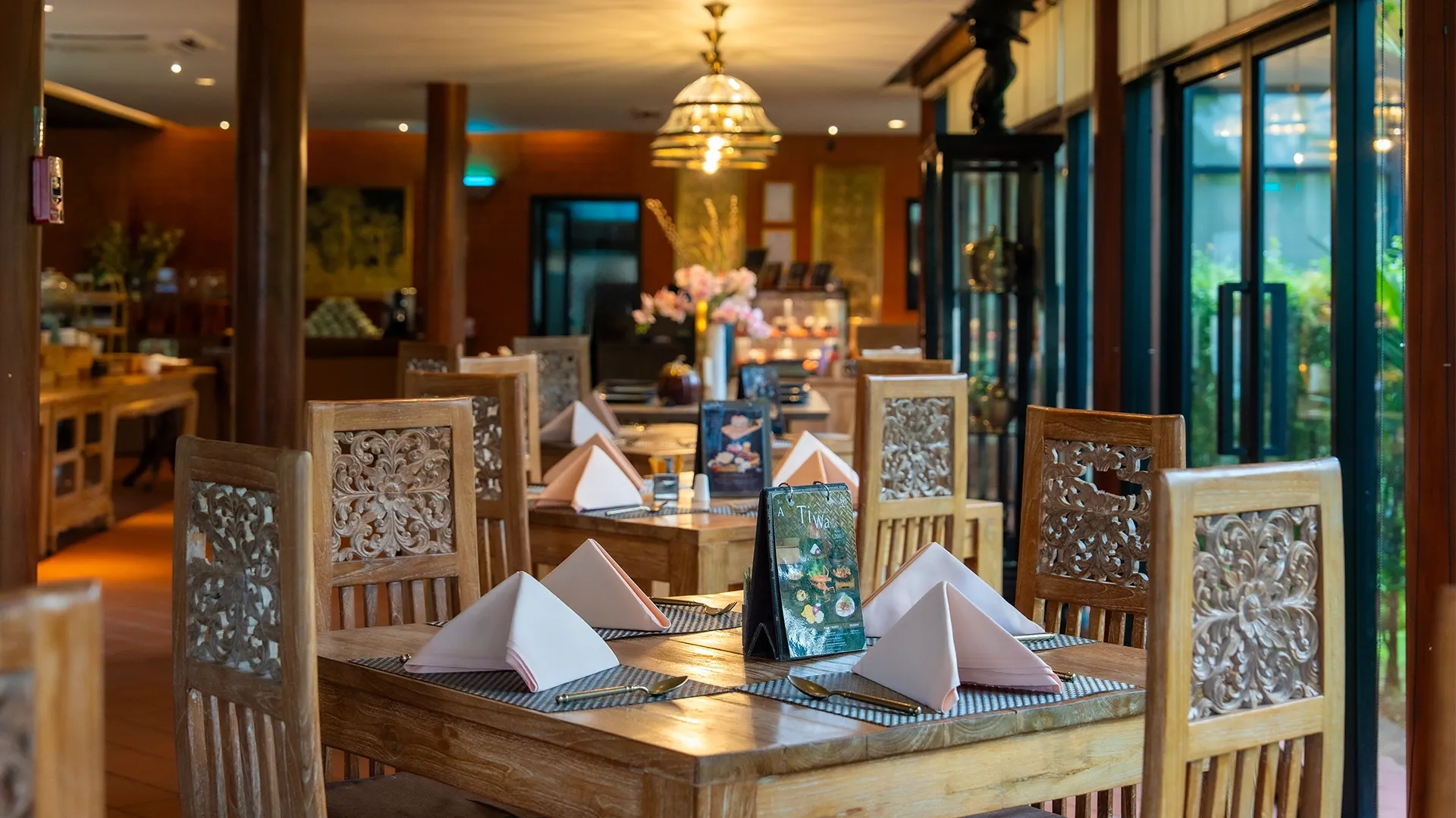 Karaked Authentic Thai Table Setting