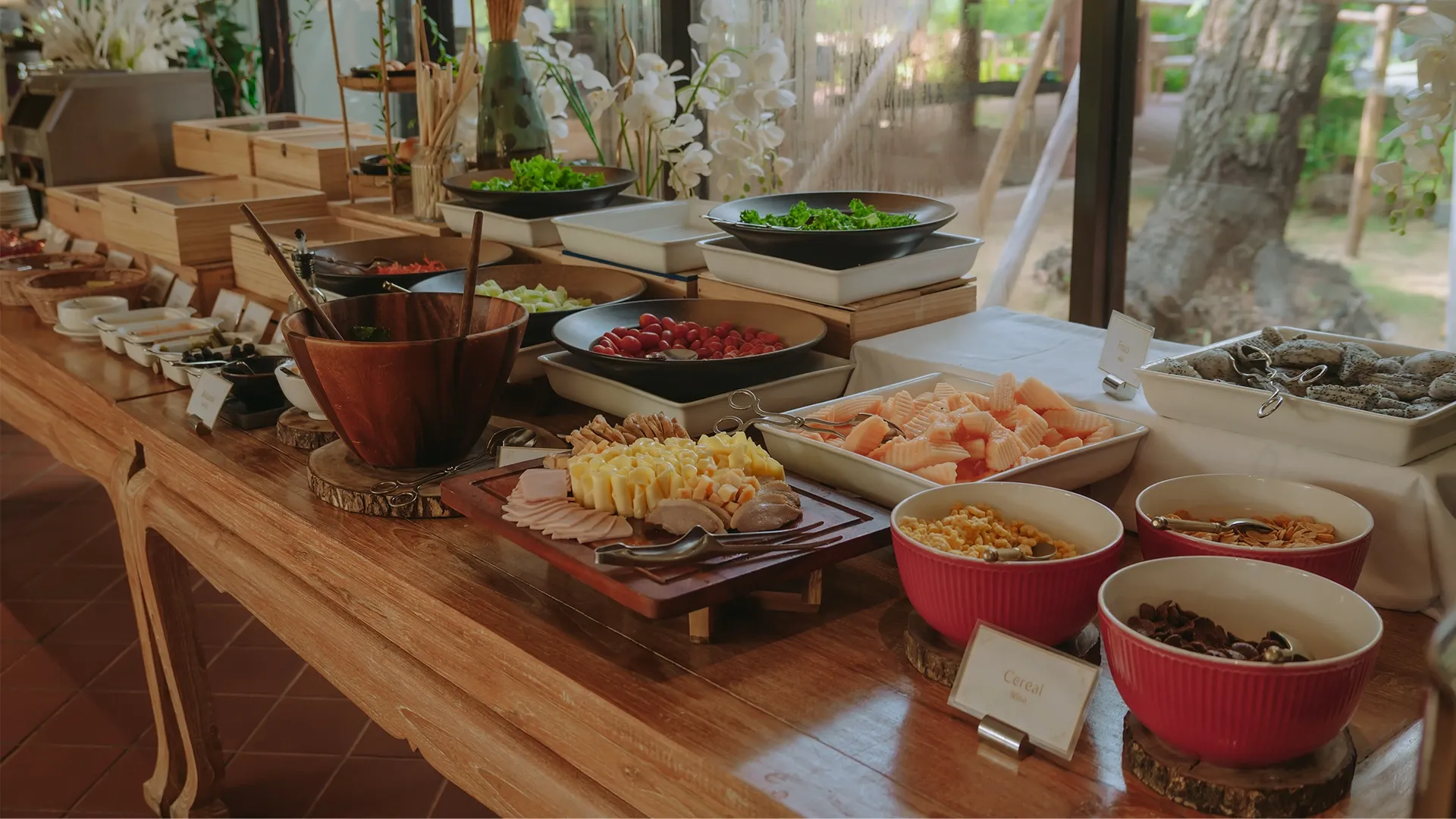 Karaked Authentic Thai Table Setting
