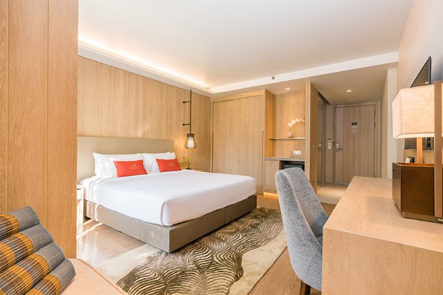 Grand Deluxe Pool View - Image 2